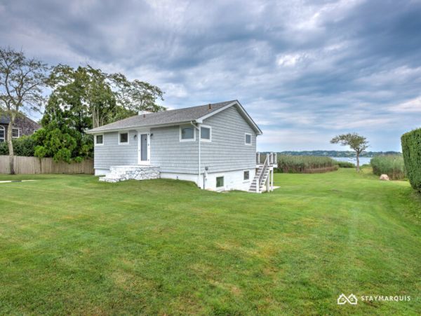 Hamptons Home 1020295