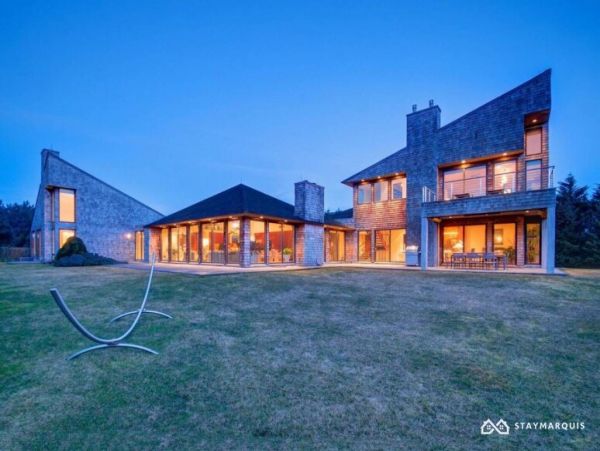Hamptons Home 1020296