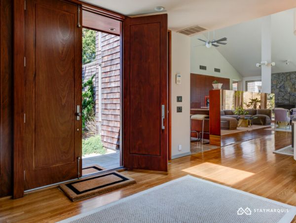 Hamptons Home 1020296