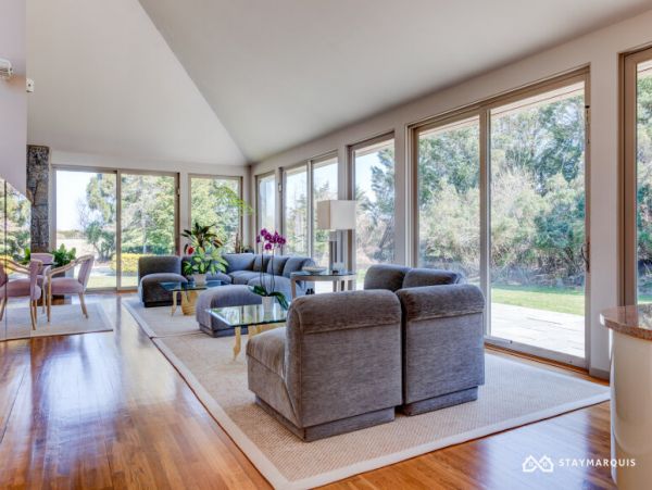 Hamptons Home 1020296