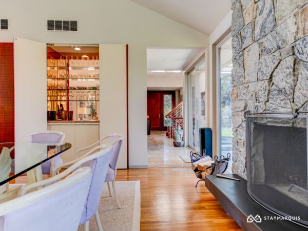 Hamptons Home 1020296