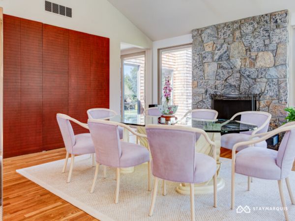 Hamptons Home 1020296