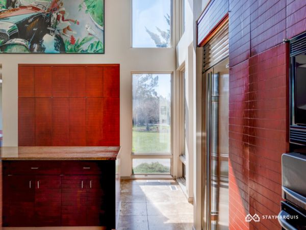 Hamptons Home 1020296