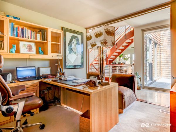 Hamptons Home 1020296
