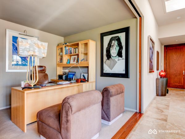 Hamptons Home 1020296