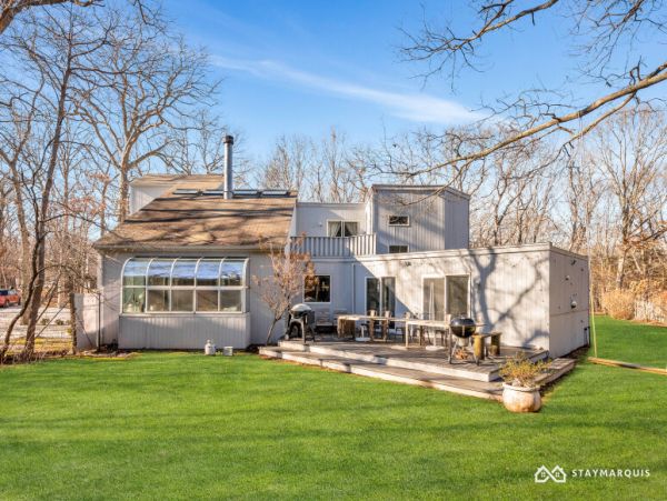 Hamptons Home 1020299