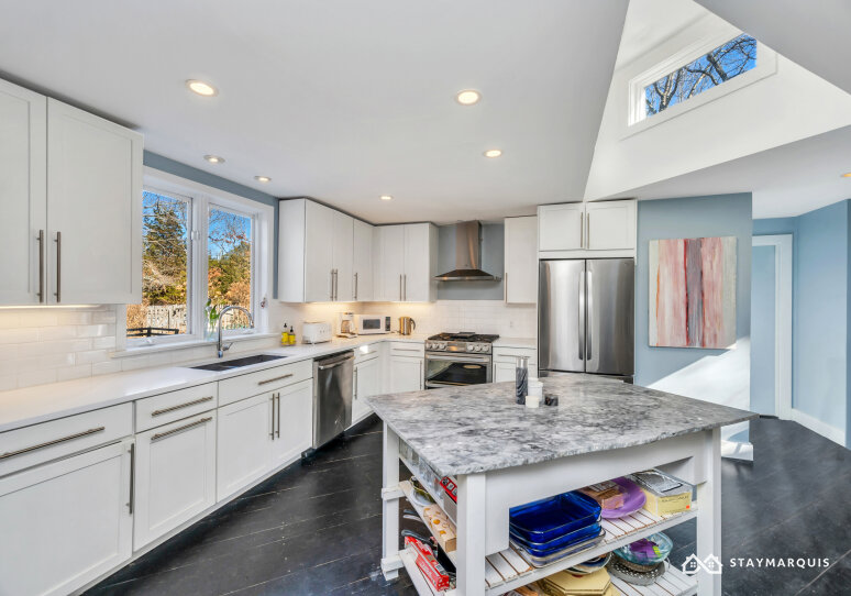 Hamptons Home 1020299