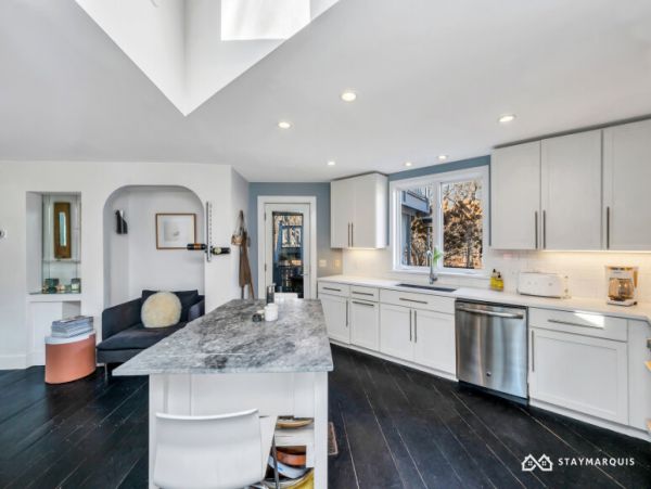 Hamptons Home 1020299