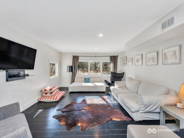 Hamptons Home 1020299
