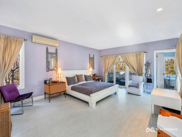 Hamptons Home 1020299