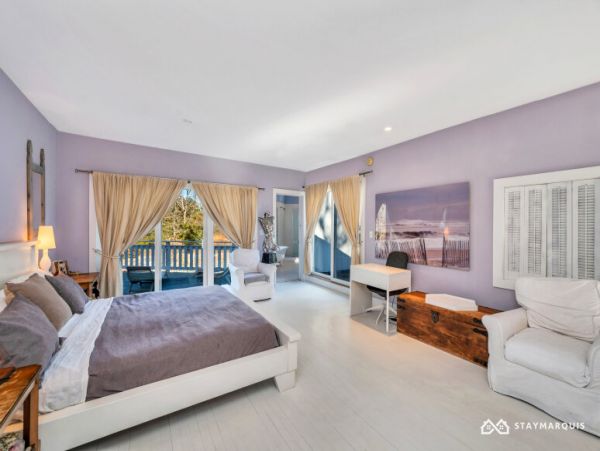 Hamptons Home 1020299