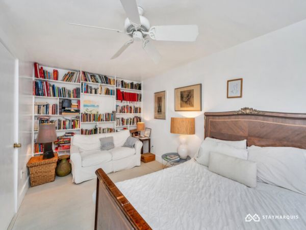 Hamptons Home 1020299