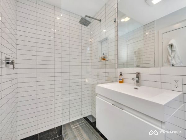 Hamptons Home 1020299