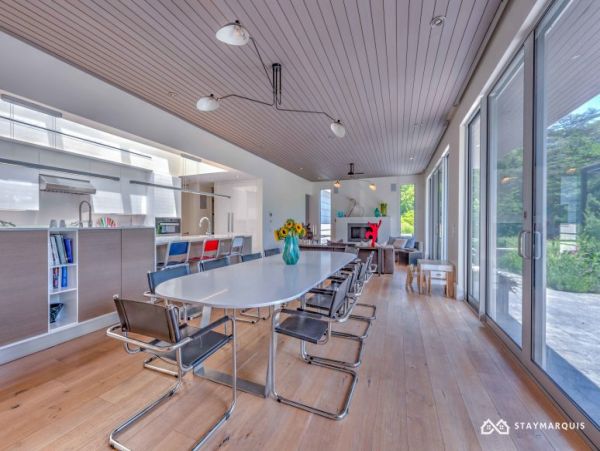 Hamptons Home 1020300