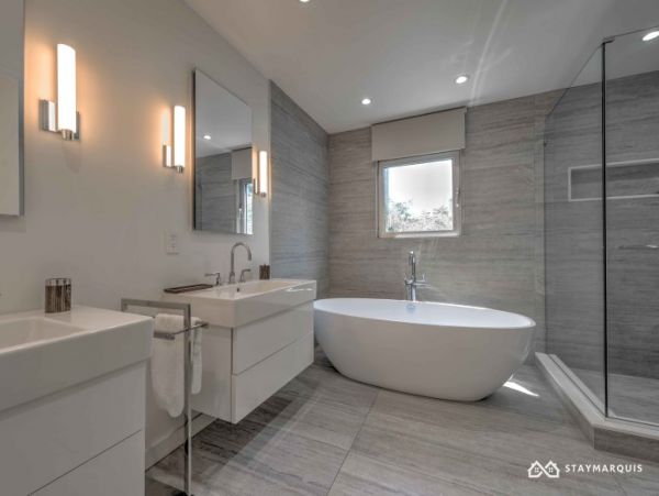 Hamptons Home 1020300