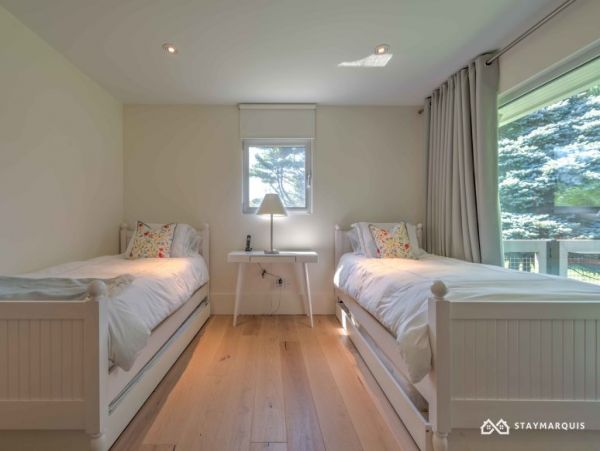 Hamptons Home 1020300