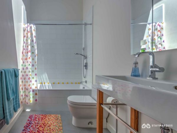 Hamptons Home 1020300