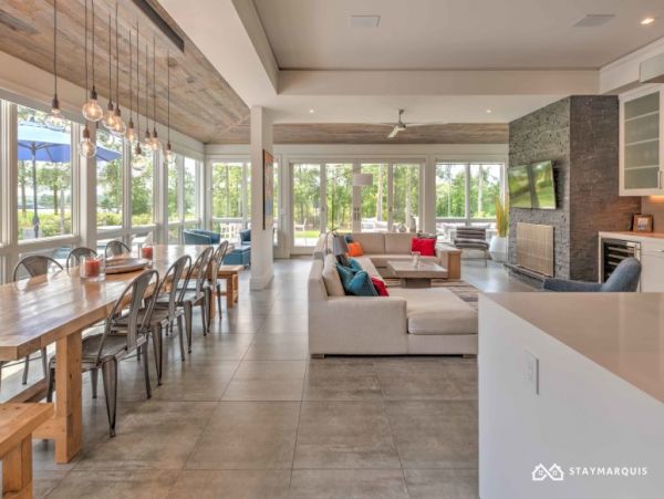 Hamptons Home 1020301