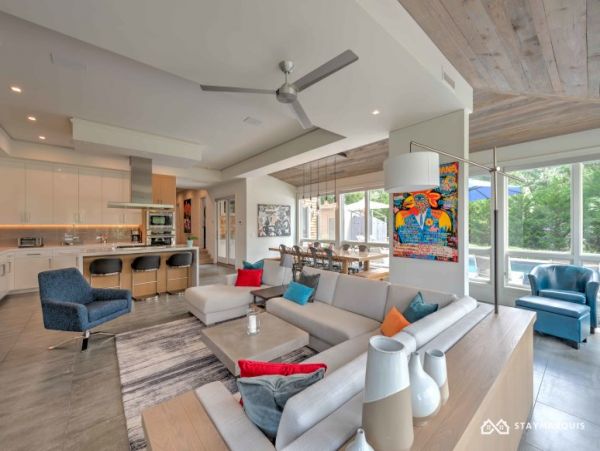 Hamptons Home 1020301
