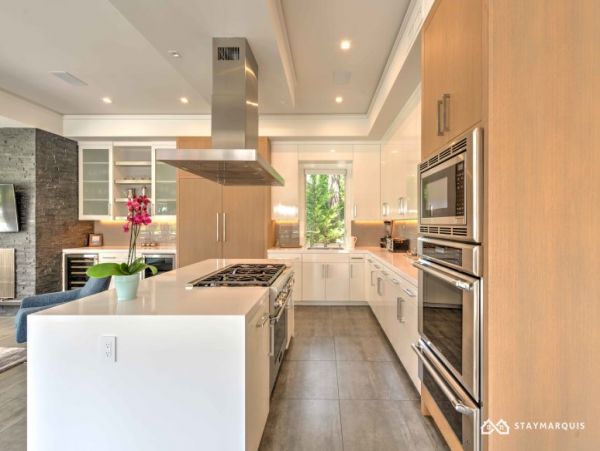 Hamptons Home 1020301
