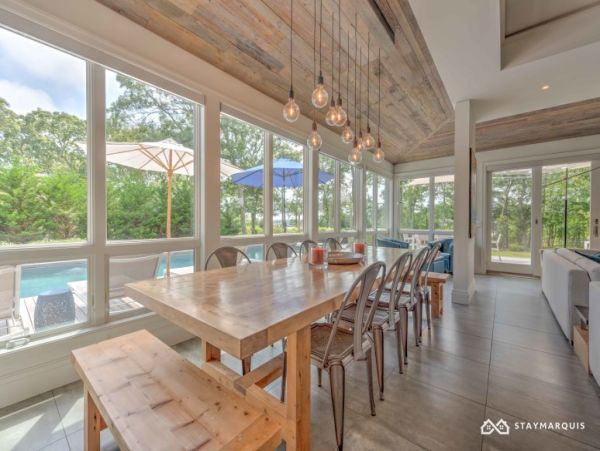 Hamptons Home 1020301
