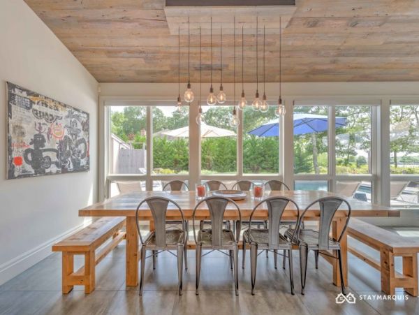 Hamptons Home 1020301