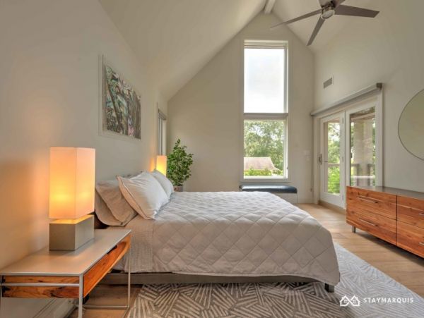 Hamptons Home 1020301
