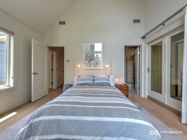 Hamptons Home 1020301