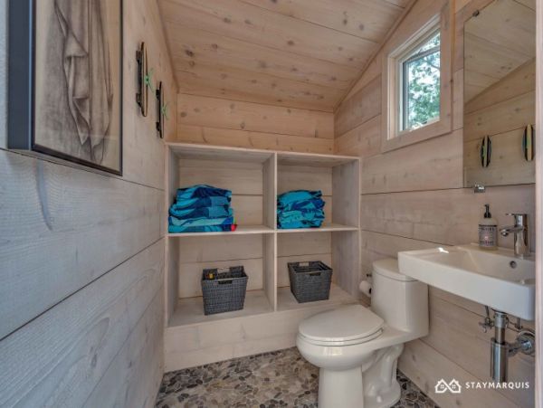 Hamptons Home 1020301