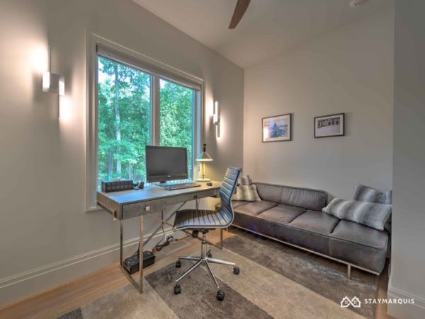 Hamptons Home 1020301