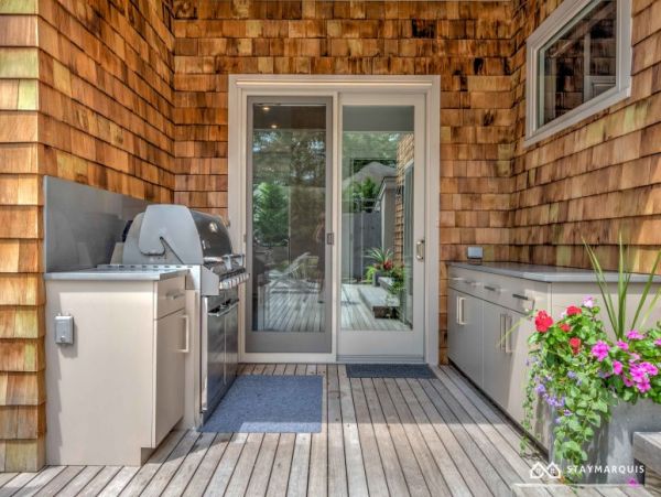 Hamptons Home 1020301