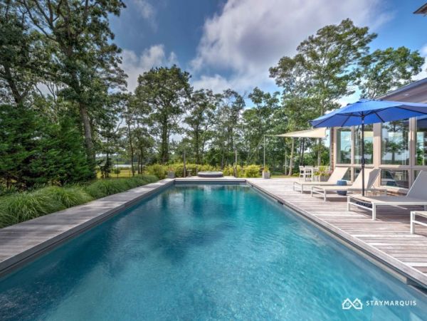 Hamptons Home 1020301