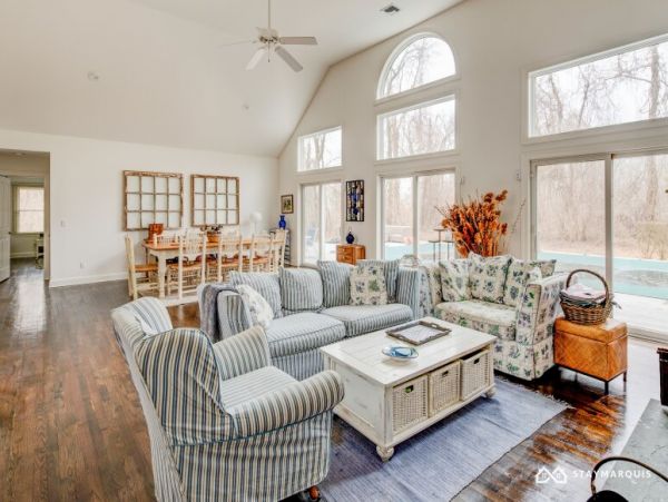 Hamptons Home 1020302