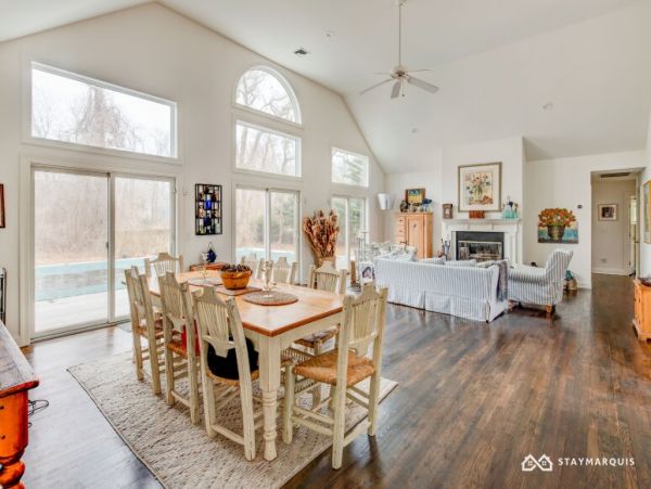 Hamptons Home 1020302