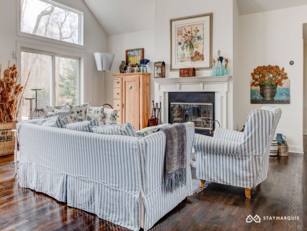 Hamptons Home 1020302