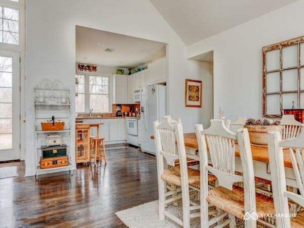 Hamptons Home 1020302