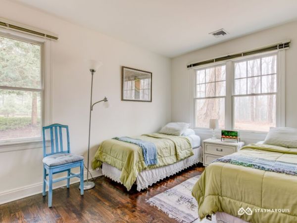 Hamptons Home 1020302