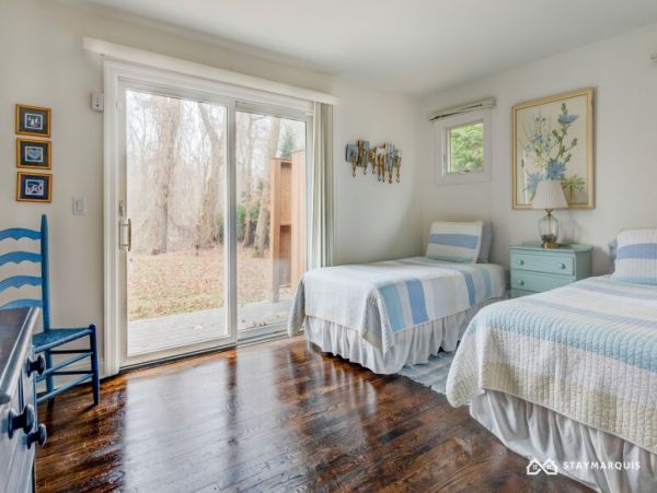 Hamptons Home 1020302