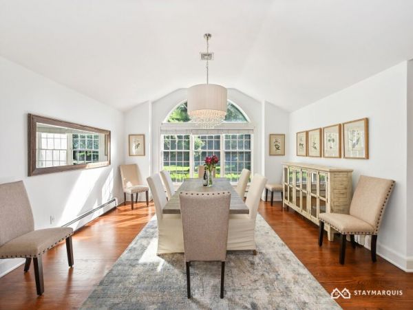 Hamptons Home 1020303