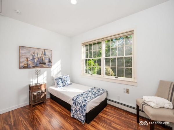 Hamptons Home 1020303
