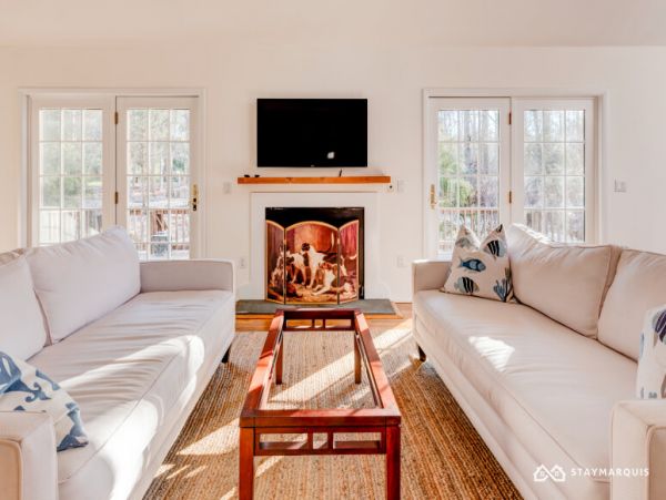 Hamptons Home 1020305