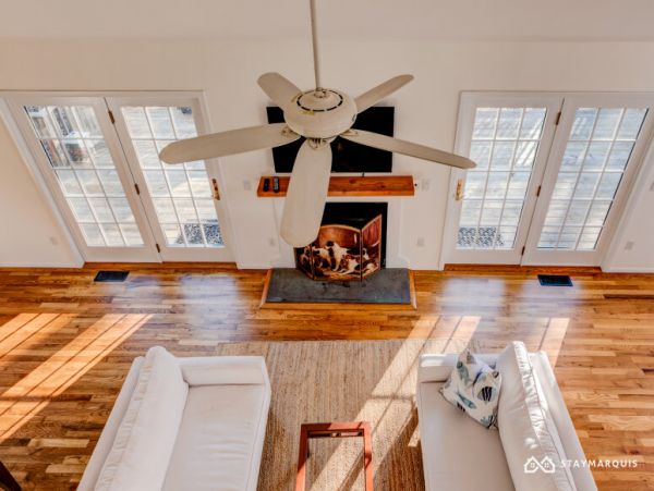 Hamptons Home 1020305