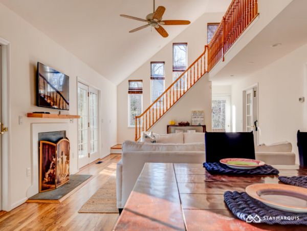 Hamptons Home 1020305
