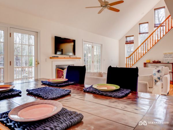 Hamptons Home 1020305