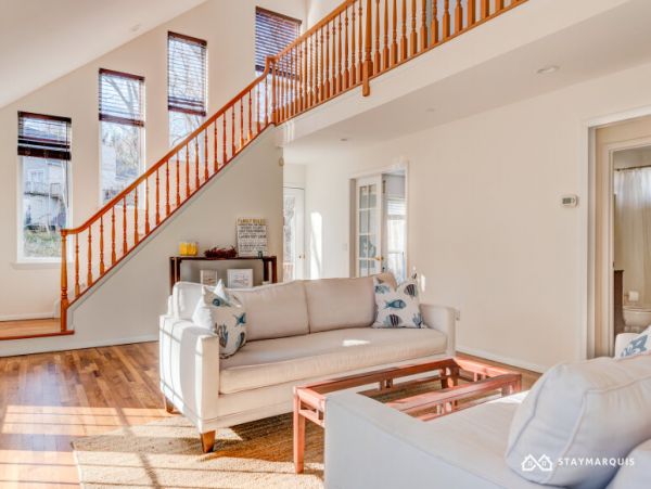 Hamptons Home 1020305