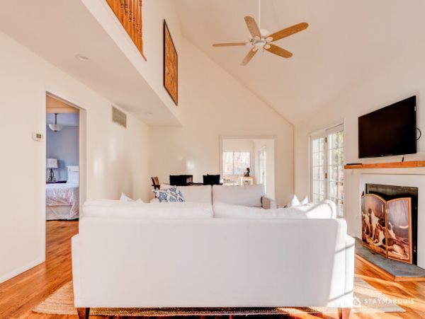 Hamptons Home 1020305