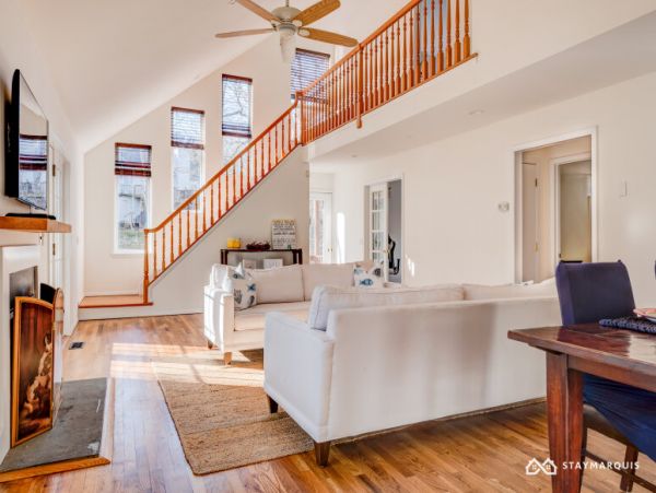Hamptons Home 1020305