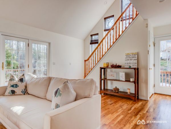 Hamptons Home 1020305