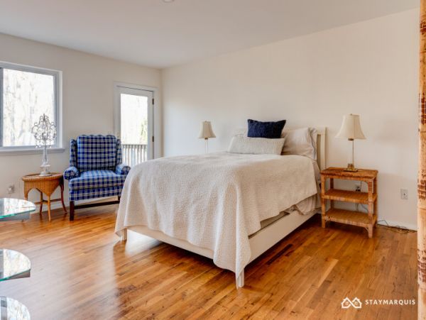 Hamptons Home 1020305