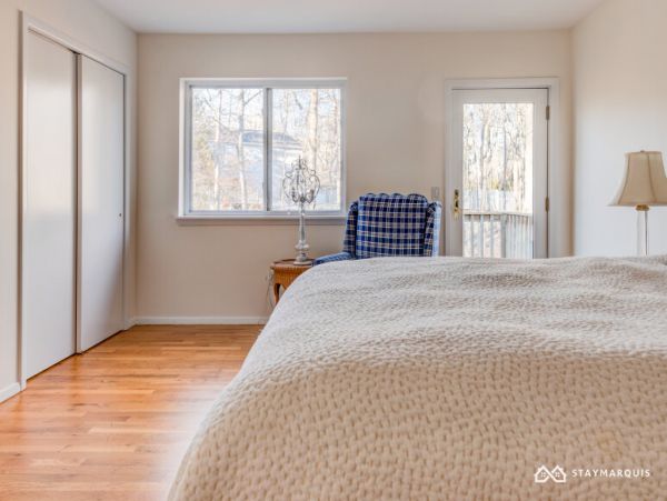 Hamptons Home 1020305
